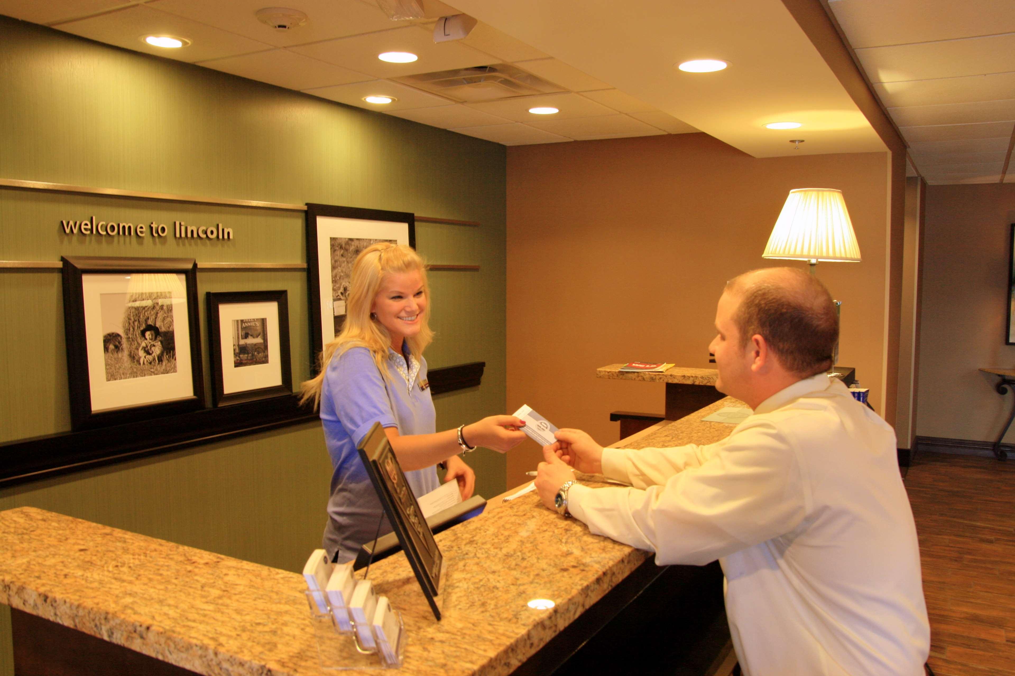 Hampton Inn And Suites - Lincoln Northeast Интериор снимка